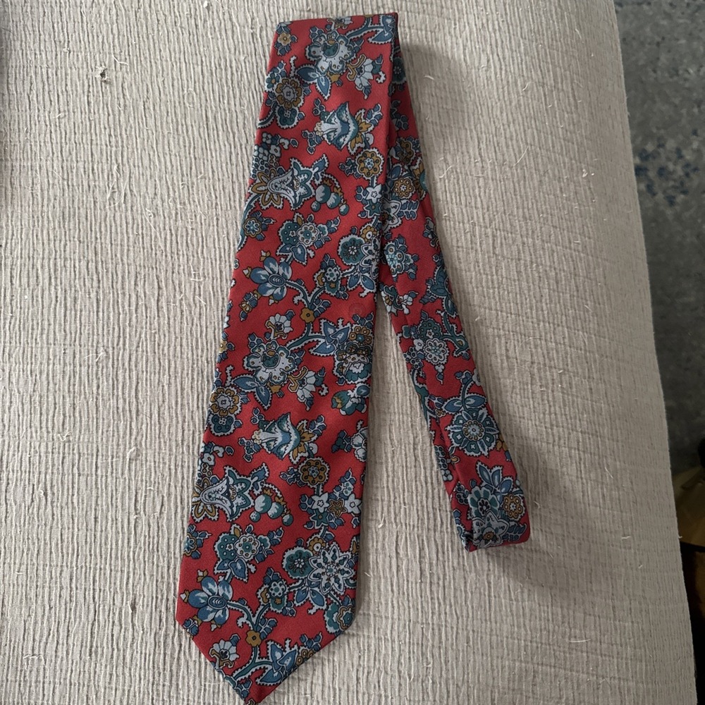 Bert Pulitzer Silk Tie Dk Red Ancient Madder Blue Grey Floral Paisley VTG EUC